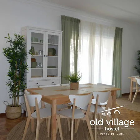 Old Village بيت شباب