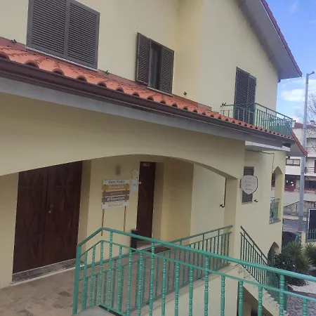 بيت شباب Old Village بونتي دي ليما