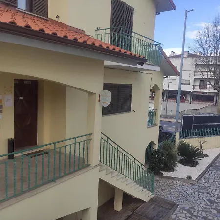 Old Village بيت شباب بونتي دي ليما