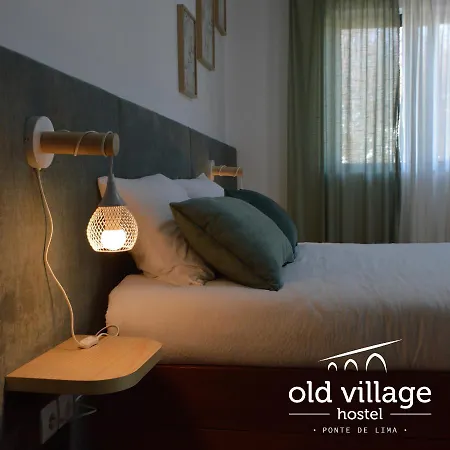 Old Village بيت شباب *