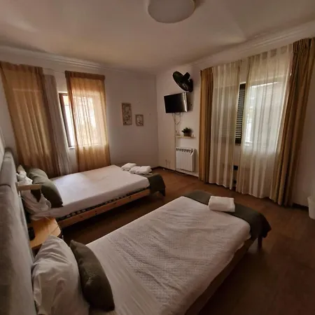 Hostel Old Village *