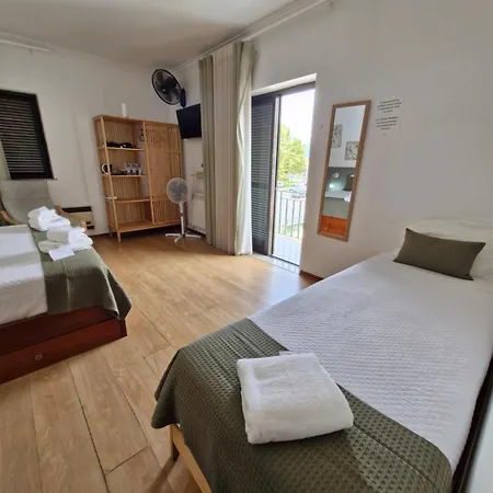 Old Village بونتي دي ليما