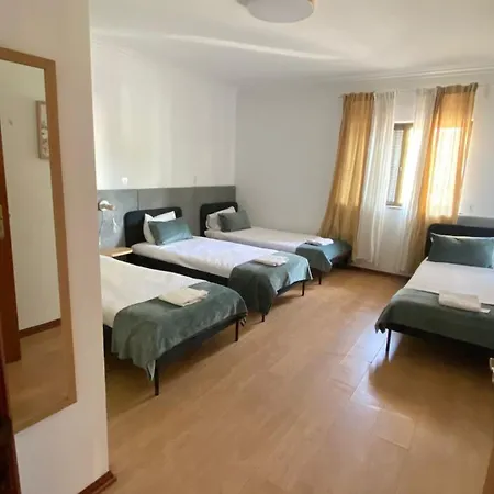 بيت شباب Old Village