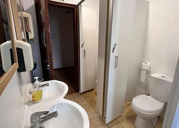 Hostel Old Village *