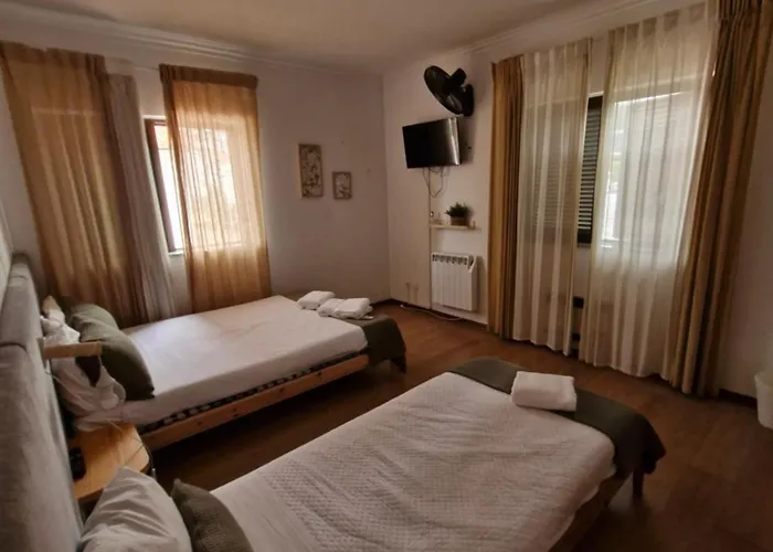 Hostel Old Village *