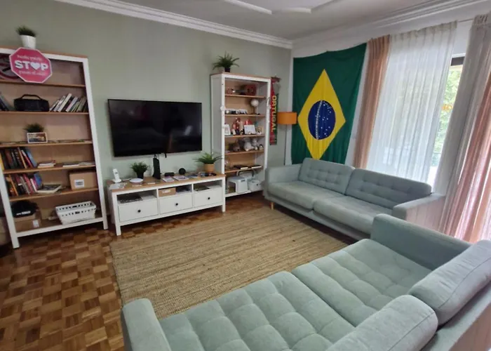 Old Village Hostel *